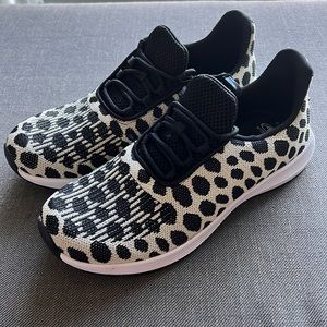 Athletic Works women's sneakers
